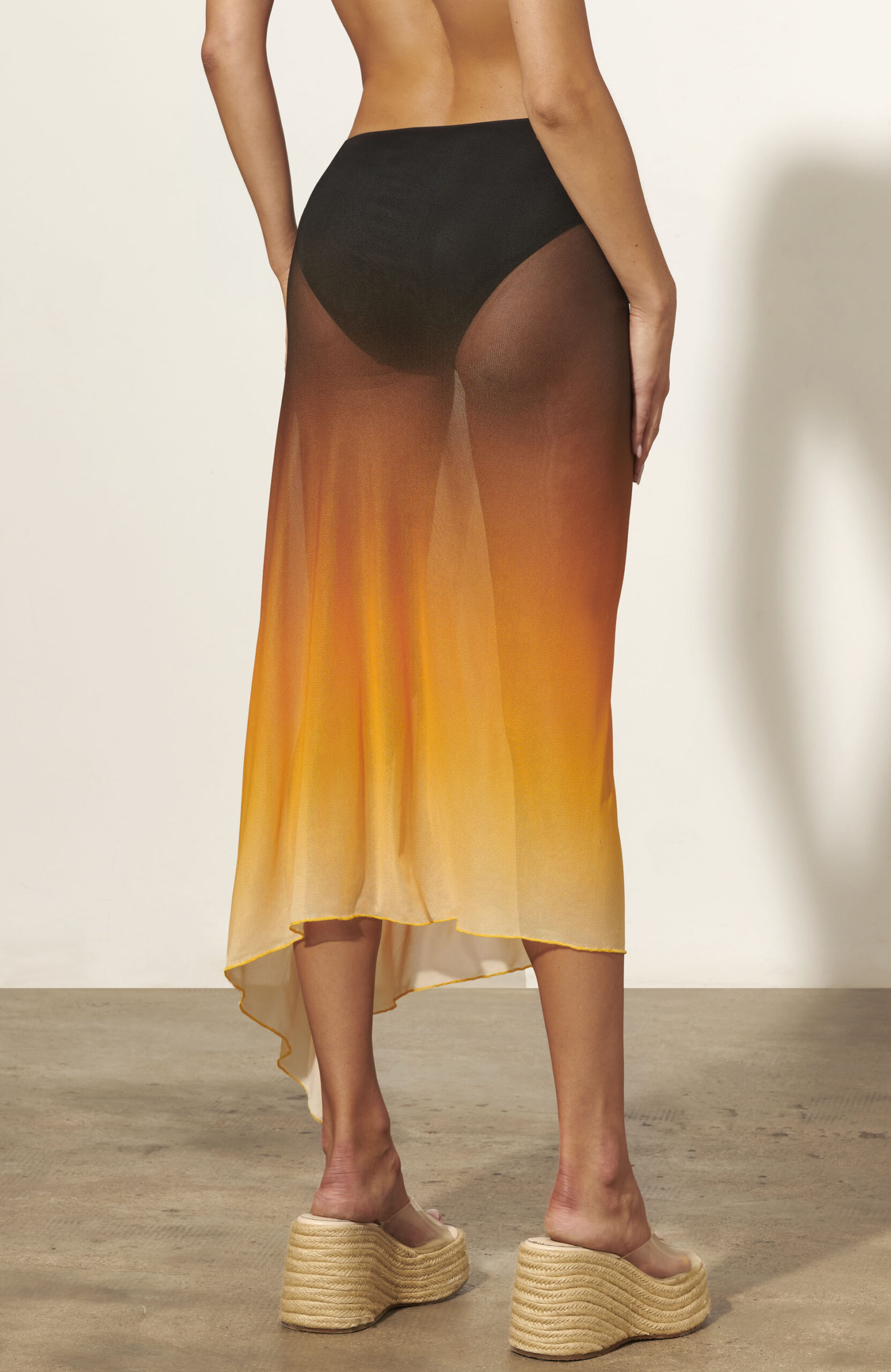 BAÑADOR ESPALDA FANTASIA SIRA - 50/110, LISO BURDEOS PAREO SIRA - Imagen 2