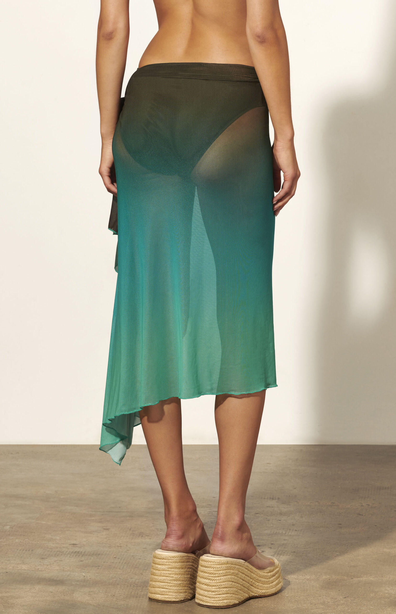 BAÑADOR ESPALDA FANTASIA SIRA - 50/110, LISO BURDEOS PAREO SIRA - Imagen 4